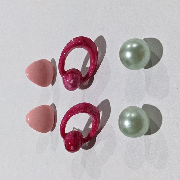 Vintage Plastic Earrings - Picture 1 of 8